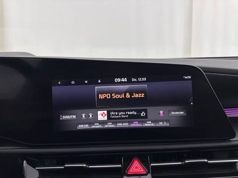 Kia Niro 1.6 GDi Hybrid Dynamic Plus Line (INCL-BTW) Aut. *PANO | HEAD-UP | LEATHER | DIGI-COCKPIT | NAVI-FULLMAP | DAB | ADAPTIVE-CRUISE | CAMERA | HEATED-COMFORTSEATS | KEYLESS | PRIVACYGLASS | SHIFTPADDLES | CARPLAY | TOWBAR | 16"