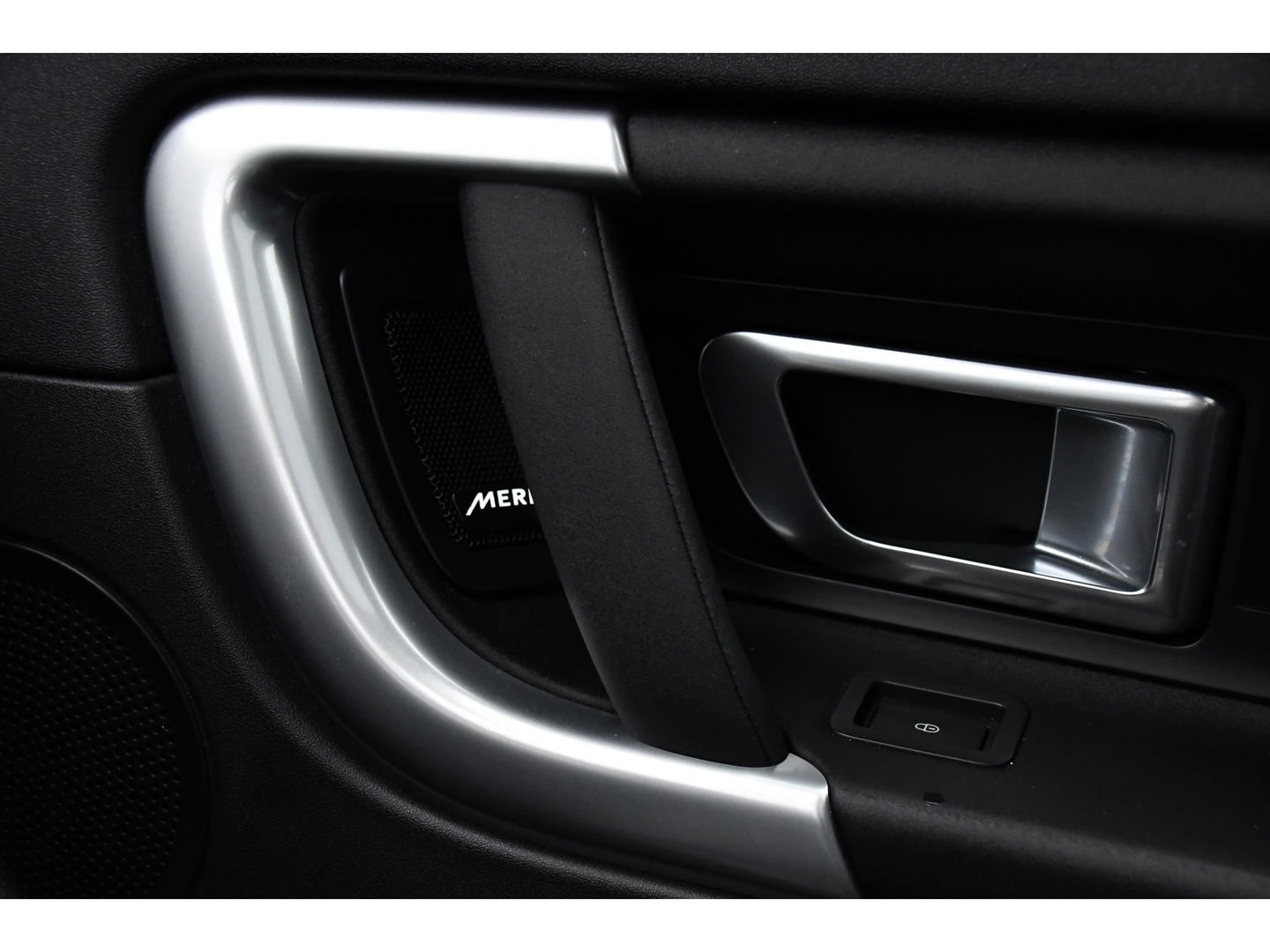 Land Rover Discovery Sport 2.0 TD4 HSE Camera, Cruise, Stoelverwarming, PANO, 180pk, LED, Leder, Automaat, multimedia, Uniek!