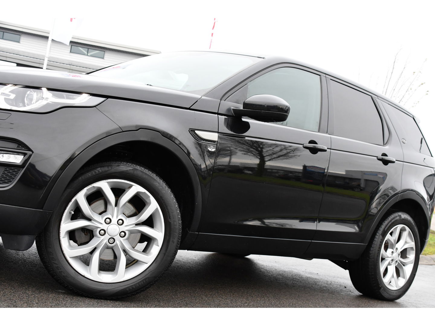 Land Rover Discovery Sport 2.0 TD4 HSE Camera, Cruise, Stoelverwarming, PANO, 180pk, LED, Leder, Automaat, multimedia, Uniek!