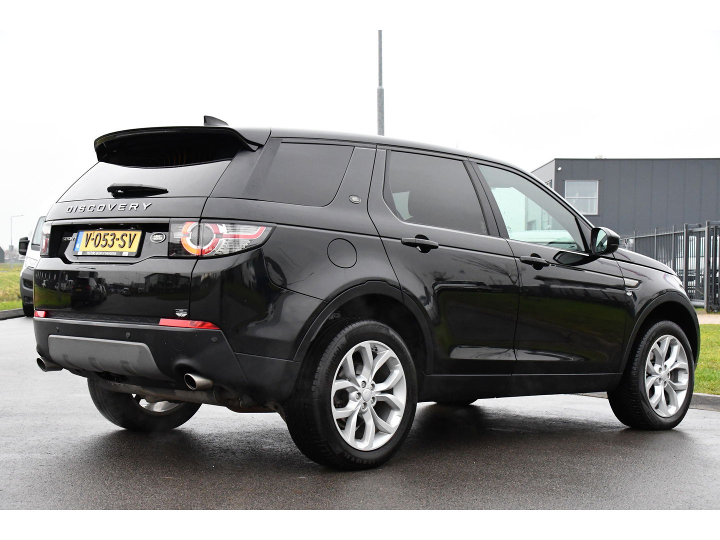 Land Rover Discovery Sport 2.0 TD4 HSE Camera, Cruise, Stoelverwarming, PANO, 180pk, LED, Leder, Automaat, multimedia, Uniek!