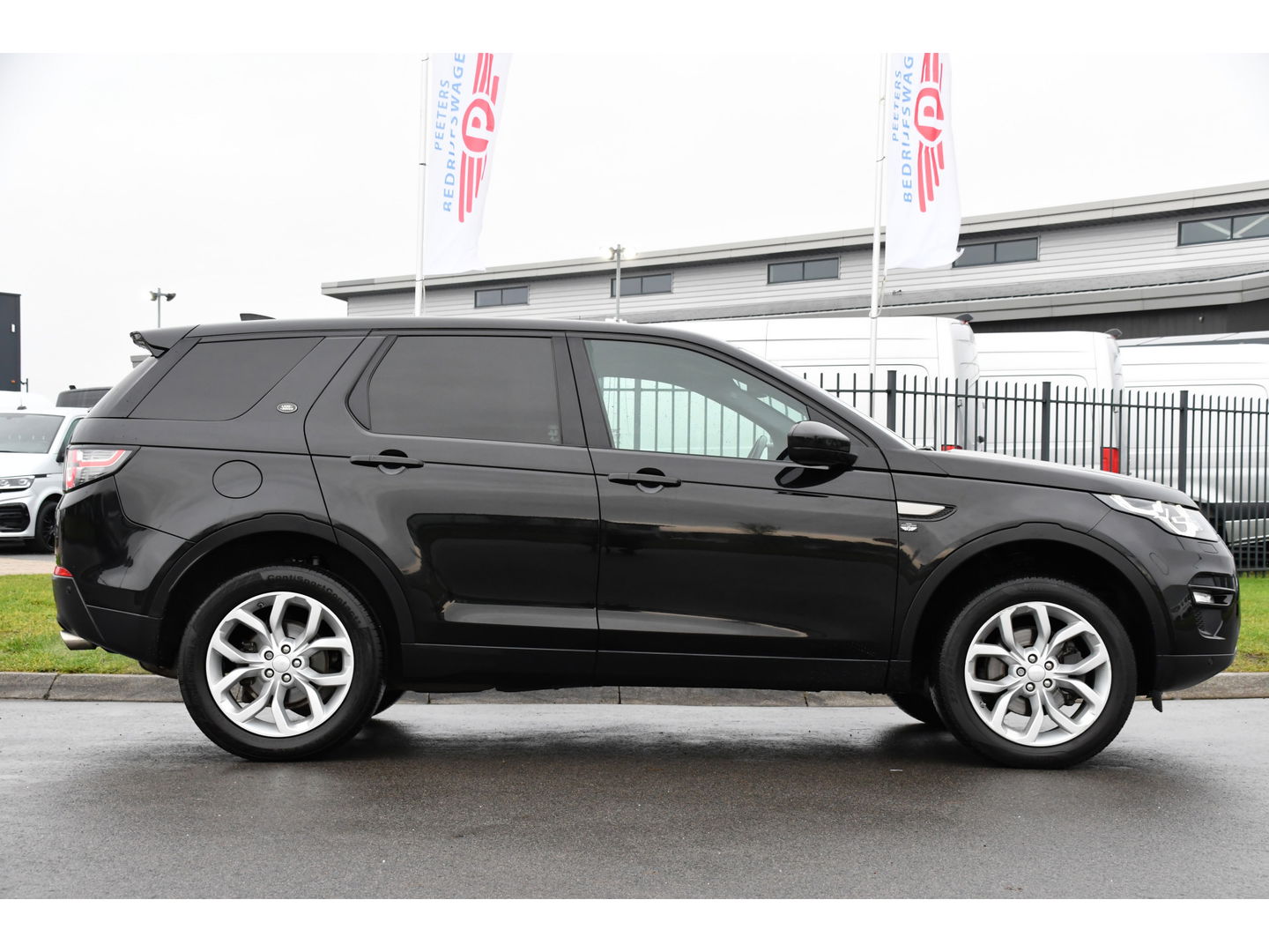 Land Rover Discovery Sport 2.0 TD4 HSE Camera, Cruise, Stoelverwarming, PANO, 180pk, LED, Leder, Automaat, multimedia, Uniek!