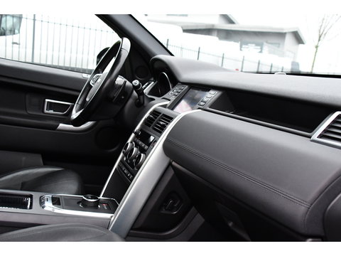 Land Rover Discovery Sport 2.0 TD4 HSE Camera, Cruise, Stoelverwarming, PANO, 180pk, LED, Leder, Automaat, multimedia, Uniek!