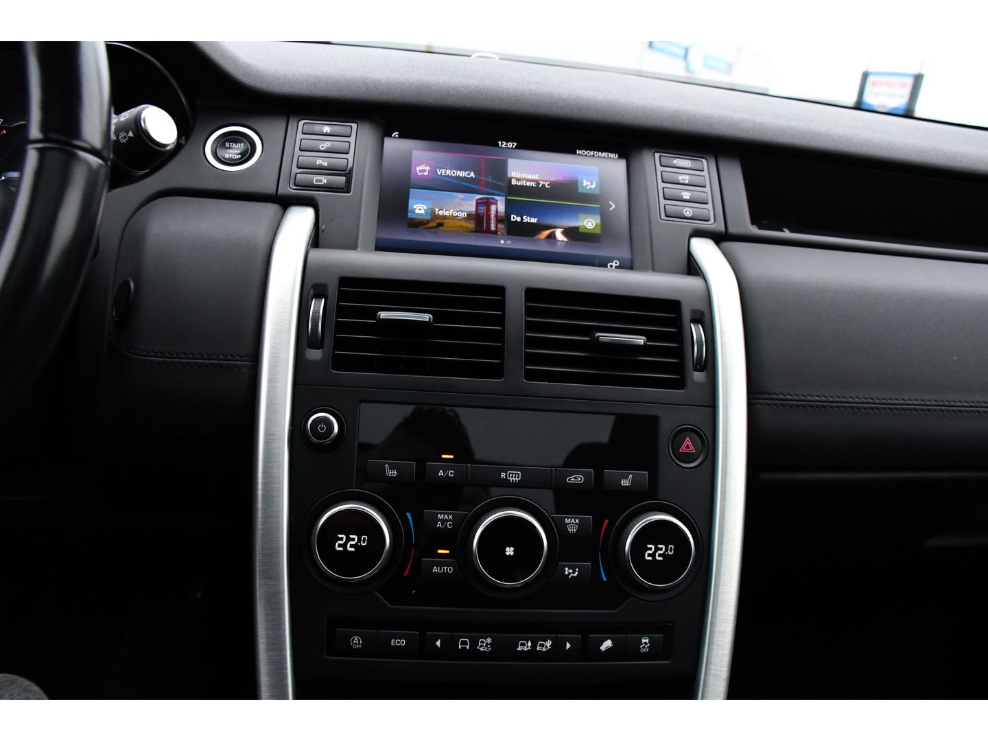 Land Rover Discovery Sport 2.0 TD4 HSE Camera, Cruise, Stoelverwarming, PANO, 180pk, LED, Leder, Automaat, multimedia, Uniek!