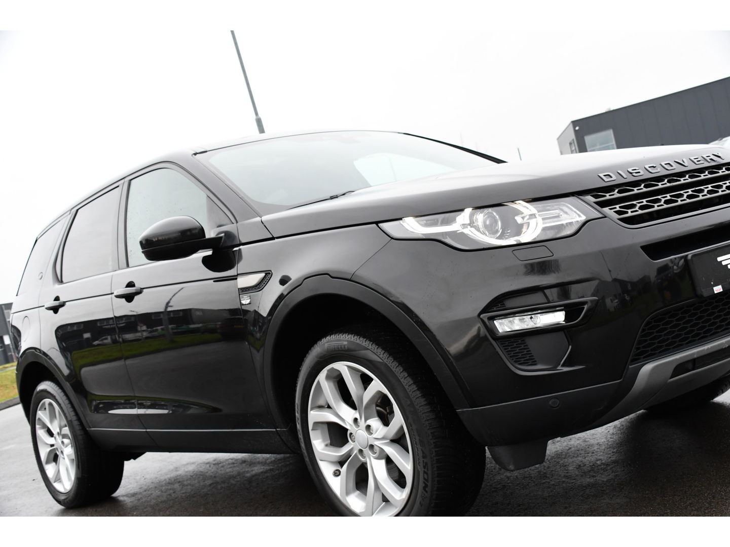 Land Rover Discovery Sport 2.0 TD4 HSE Camera, Cruise, Stoelverwarming, PANO, 180pk, LED, Leder, Automaat, multimedia, Uniek!