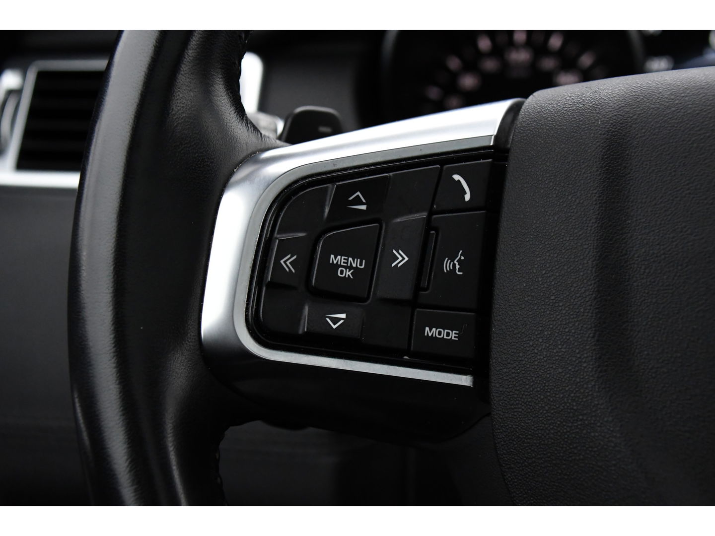 Land Rover Discovery Sport 2.0 TD4 HSE Camera, Cruise, Stoelverwarming, PANO, 180pk, LED, Leder, Automaat, multimedia, Uniek!