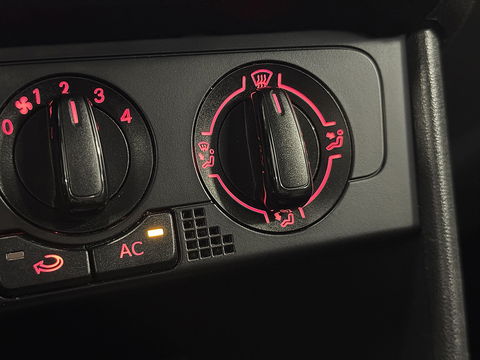 Volkswagen Polo 1.2 Easyline | 5 Deurs | Navigatie | Airconditioning | Isofix | Lichtmetalen Velgen | Radio | CD | Elektrische Ramen |  Centrale Deurvergrendeling |