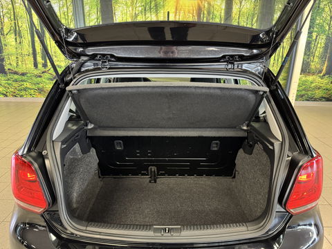 Volkswagen Polo 1.2 Easyline | 5 Deurs | Navigatie | Airconditioning | Isofix | Lichtmetalen Velgen | Radio | CD | Elektrische Ramen |  Centrale Deurvergrendeling |