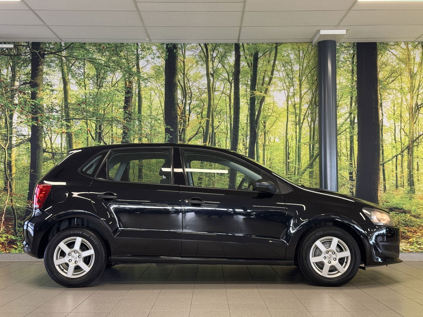 Volkswagen Polo 1.2 Easyline | 5 Deurs | Navigatie | Airconditioning | Isofix | Lichtmetalen Velgen | Radio | CD | Elektrische Ramen |  Centrale Deurvergrendeling |