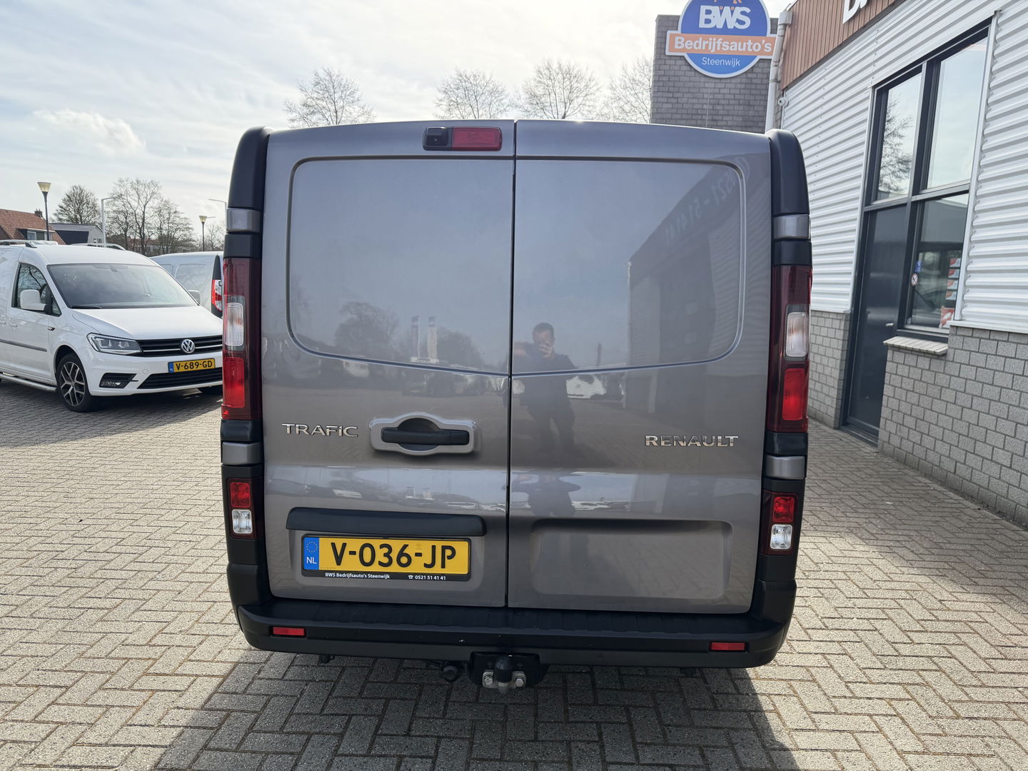 Renault Trafic 1.6 dCi 145pk T29 L2H1 Luxe Energy / euro 6 / bpm vrij / dubbele schuifdeur ! / vaste prijs rijklaar € 11.950 ex btw / airco / cruise / navi / camera / trekhaak