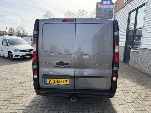 Renault Trafic 1.6 dCi 145pk T29 L2H1 Luxe Energy / euro 6 / bpm vrij / dubbele schuifdeur ! / vaste prijs rijklaar € 11.950 ex btw / airco / cruise / navi / camera / trekhaak