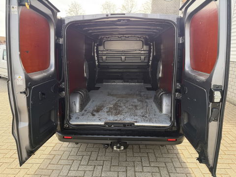 Renault Trafic 1.6 dCi 145pk T29 L2H1 Luxe Energy / euro 6 / bpm vrij / dubbele schuifdeur ! / vaste prijs rijklaar € 11.950 ex btw / airco / cruise / navi / camera / trekhaak