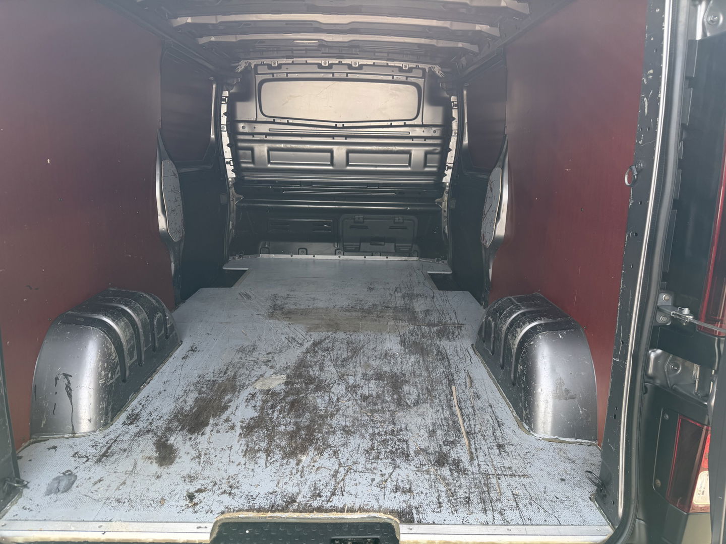 Renault Trafic 1.6 dCi 145pk T29 L2H1 Luxe Energy / euro 6 / bpm vrij / dubbele schuifdeur ! / vaste prijs rijklaar € 11.950 ex btw / airco / cruise / navi / camera / trekhaak