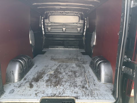 Renault Trafic 1.6 dCi 145pk T29 L2H1 Luxe Energy / euro 6 / bpm vrij / dubbele schuifdeur ! / vaste prijs rijklaar € 11.950 ex btw / airco / cruise / navi / camera / trekhaak