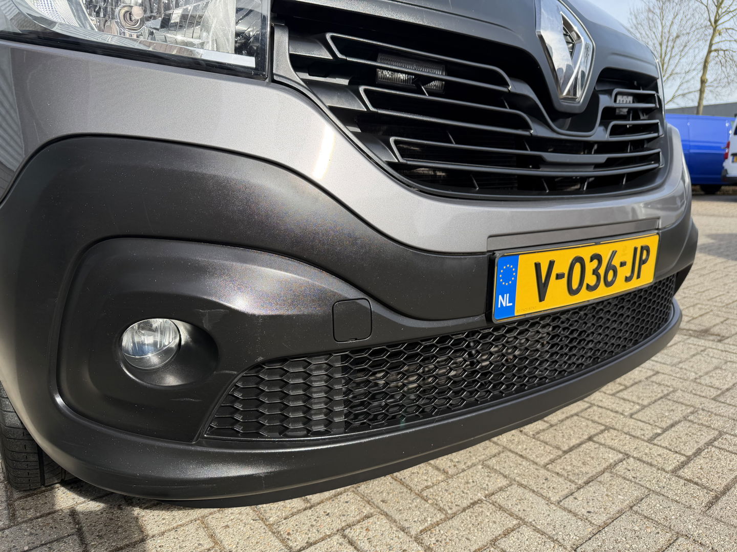 Renault Trafic 1.6 dCi 145pk T29 L2H1 Luxe Energy / euro 6 / bpm vrij / dubbele schuifdeur ! / vaste prijs rijklaar € 11.950 ex btw / airco / cruise / navi / camera / trekhaak