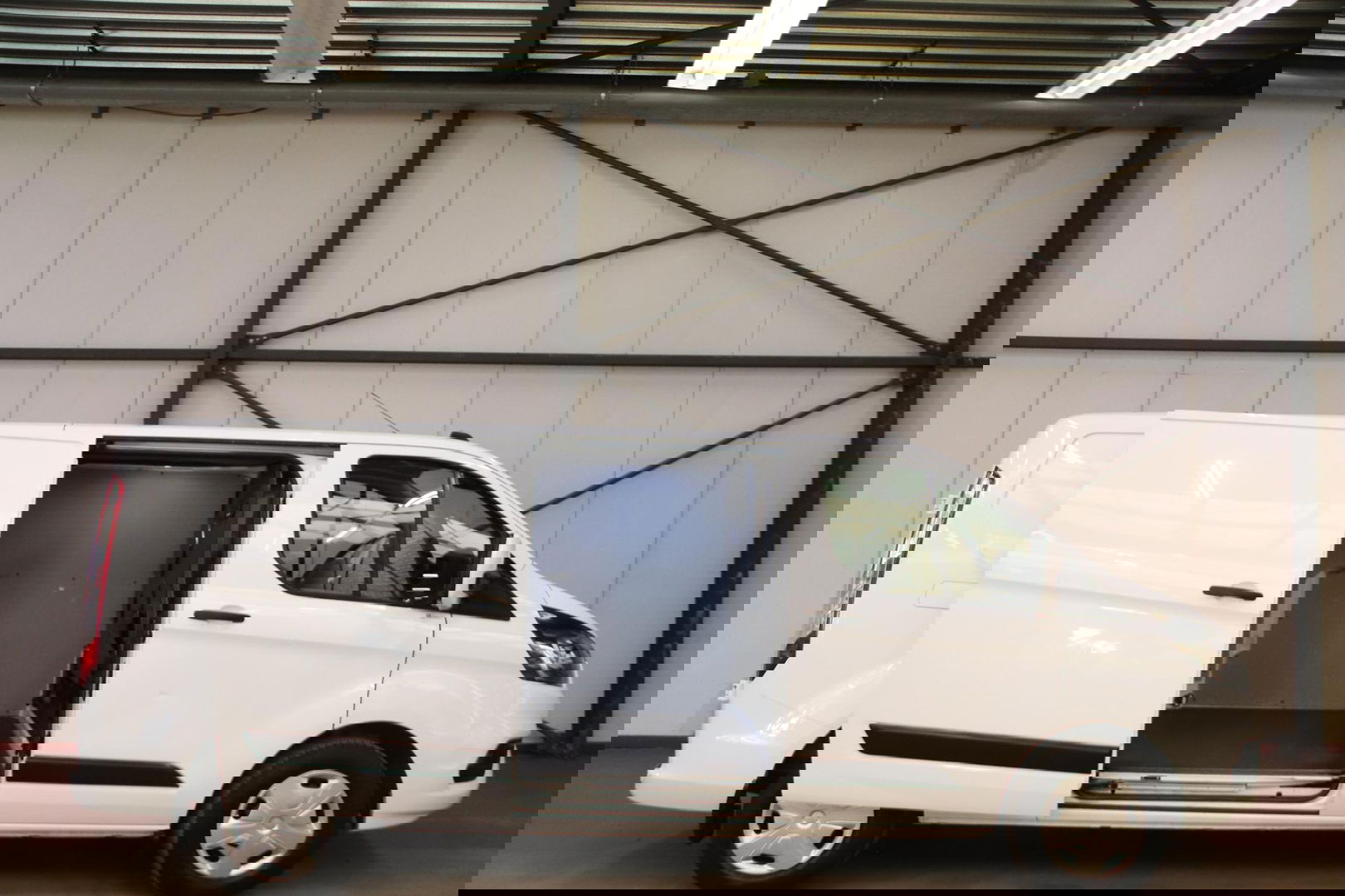 Ford Transit Custom 300L 2.0 TDCI L2H1 AUTOMAAT