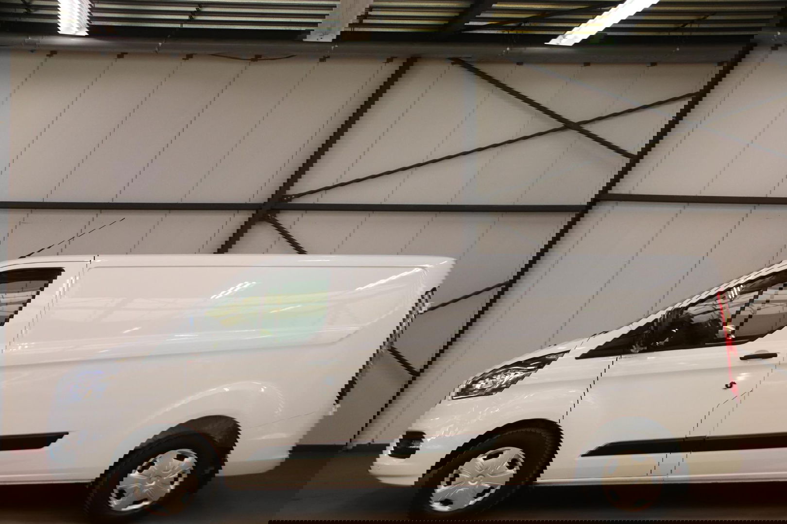 Ford Transit Custom 300L 2.0 TDCI L2H1 AUTOMAAT