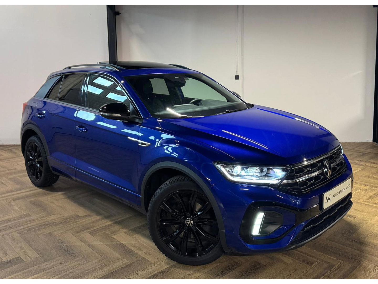 Volkswagen T-Roc 1.5 TSI R-Line PANO CAM BLINDSPOT