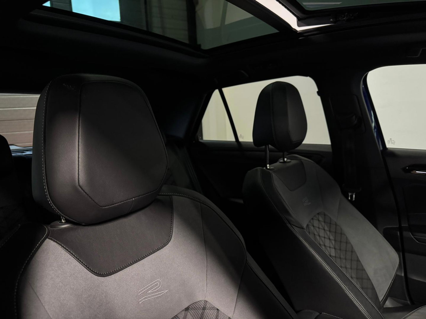 Volkswagen T-Roc 1.5 TSI R-Line PANO CAM BLINDSPOT