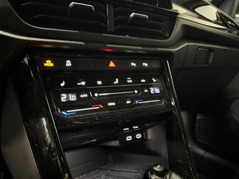 Volkswagen T-Roc 1.5 TSI R-Line PANO CAM BLINDSPOT