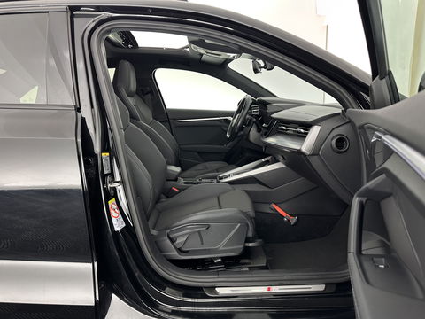 Audi A3 Limousine 35 TFSI S-Line Edition (INCL-BTW) Aut. *PANO | LEATHER-FABRIC | FULL-LED | AMBIENTLIGHT | SPORTSEATS | DIGI-COCKPIT | NAVI-FULLMAP | PRIVACYGLASS | SHIFTPADDLES | DAB+ | ADAPTIVE-CRUISE | 17"ALU*