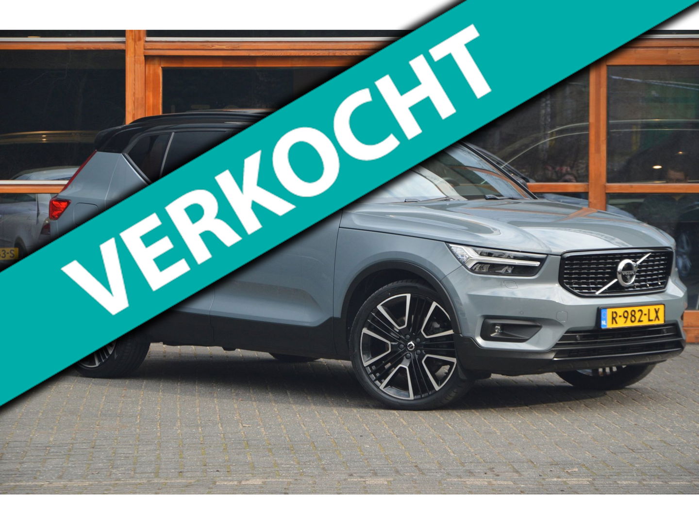 Volvo XC40 T5 Hybride Inscription | Panoramadak | 360° Camera | Harman/Kardon | Stoel + Stuur Verwarming | BLIS | VOC |