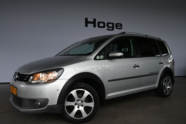 Volkswagen Touran - 1.4 TSI Cross Climate control Trekhaak Cruise control PDC Inruil Mogelijk!