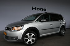 Volkswagen Touran - 1.4 TSI Cross Climate control Trekhaak Cruise control PDC Inruil Mogelijk!