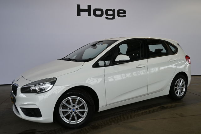 BMW 2 Serie - Active Tourer 218i Airco Trekhaak LED Lichtmetaal Rijklaarprijs Inruil Mogelijk!