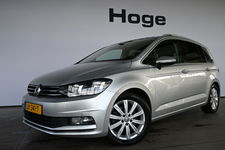 Volkswagen Touran - 1.2 TSI Highline 7 Persoons StoelMassage/verwarming Navigatie Goed Onderhouden! Inruil Mogelijk!