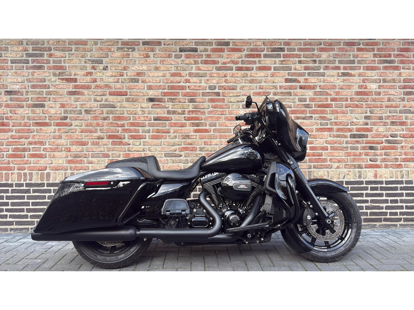Harley Davidson 103 Street Glide Electra Streetglide Blackout CVO