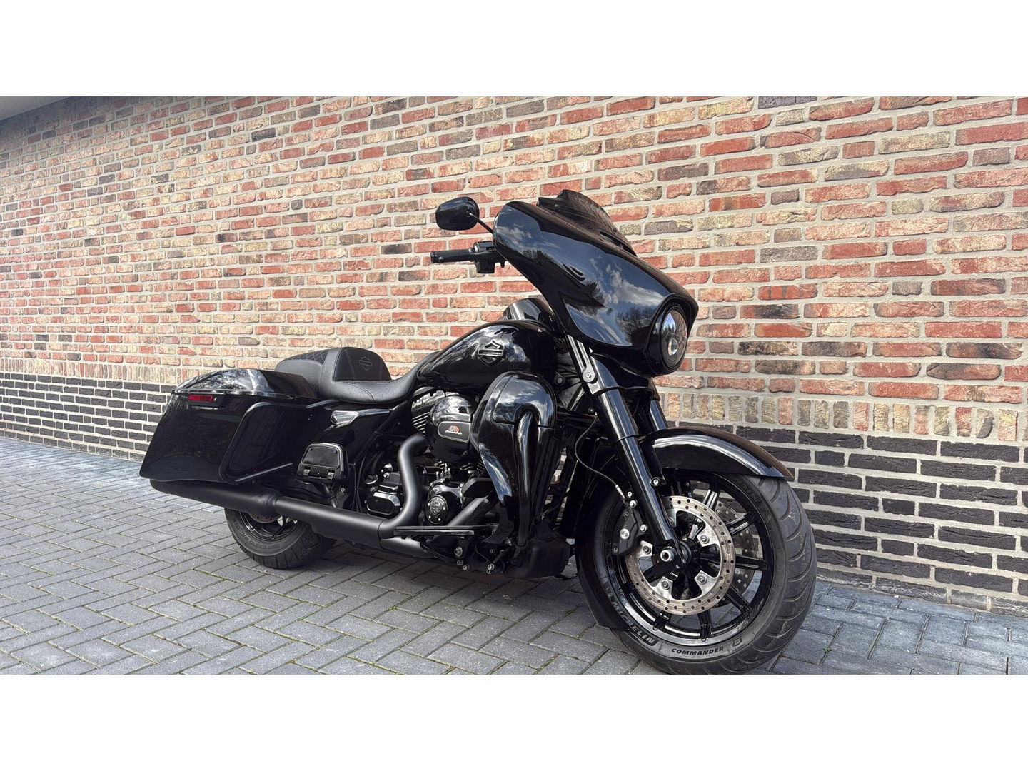 Harley Davidson 103 Street Glide Electra Streetglide Blackout CVO