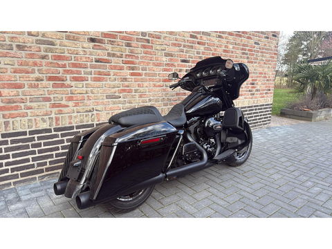 Harley Davidson 103 Street Glide Electra Streetglide Blackout CVO