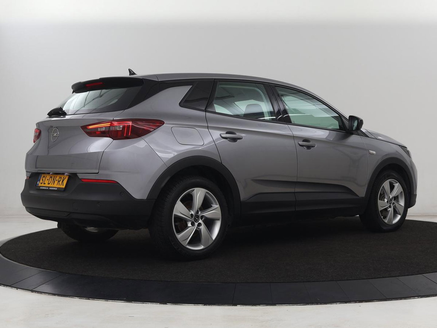 Opel Grandland X 1.6 Turbo Hybrid Elegance | SOH 96% | Leder | Adaptive cruise | Trekhaak | Stuurverwarming | Carplay | Navigatie | Full LED | Camera | Climate control | PHEV | Plug In