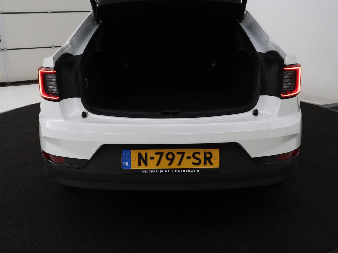 Polestar 2 Long Range Single Motor 78 kWh | Stoelverwarming | 360 Camera | Adaptive cruise | Park Assist | Carplay | Full LED | Keyless | Full LED | Navigatie
