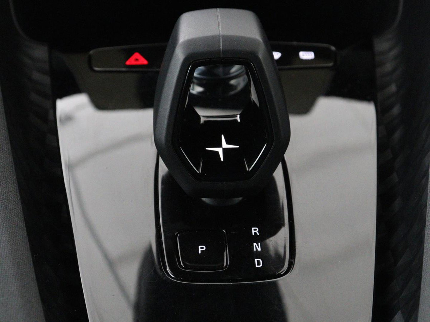 Polestar 2 Long Range Single Motor 78 kWh | Stoelverwarming | 360 Camera | Adaptive cruise | Park Assist | Carplay | Full LED | Keyless | Full LED | Navigatie