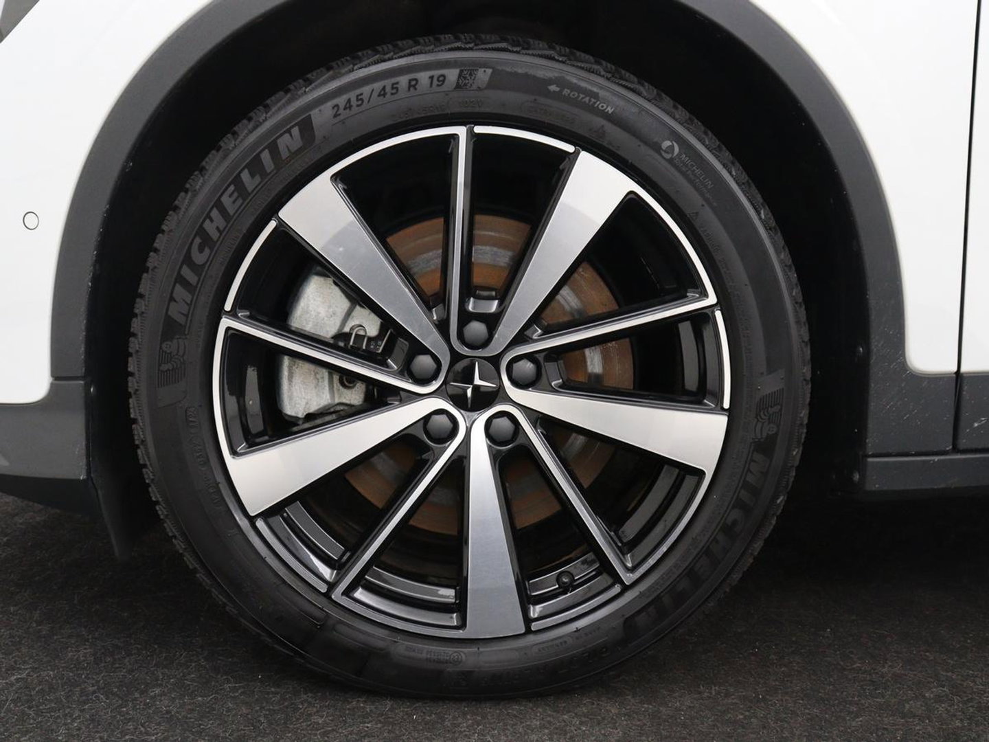 Polestar 2 Long Range Single Motor 78 kWh | Stoelverwarming | 360 Camera | Adaptive cruise | Park Assist | Carplay | Full LED | Keyless | Full LED | Navigatie