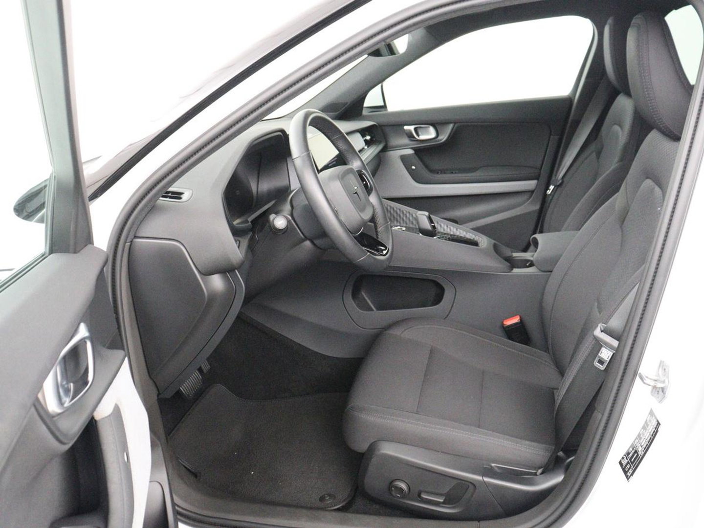 Polestar 2 Long Range Single Motor 78 kWh | Stoelverwarming | 360 Camera | Adaptive cruise | Park Assist | Carplay | Full LED | Keyless | Full LED | Navigatie