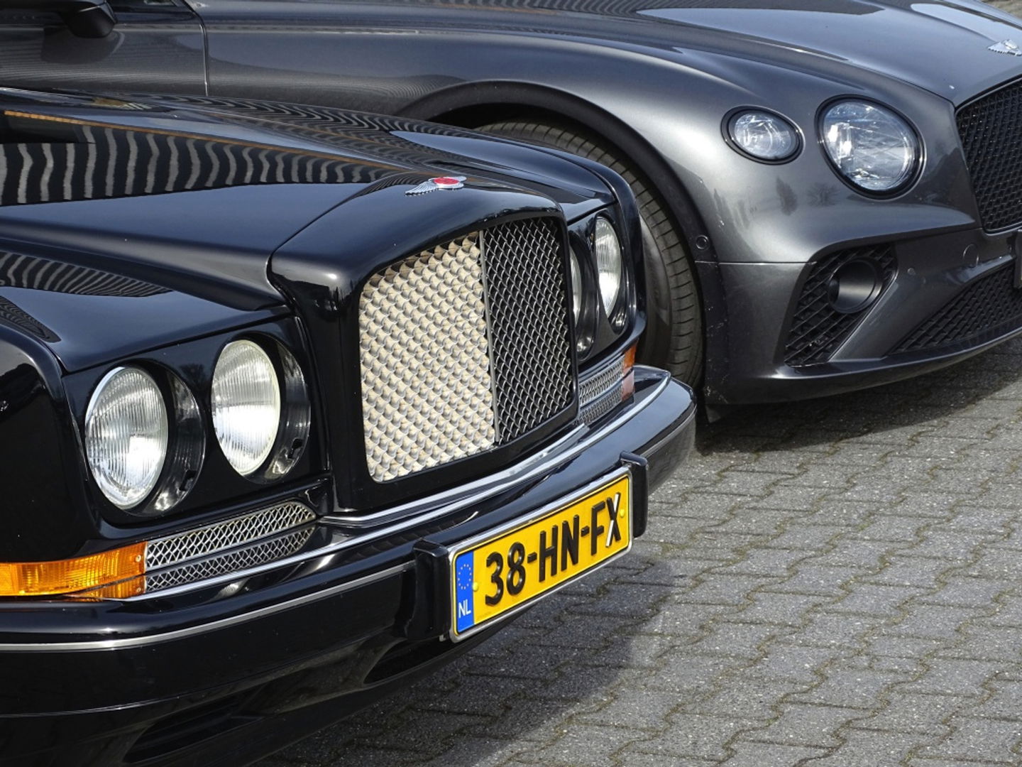 Bentley Continental 6.8 R V8 Turbo coupe / collectors item