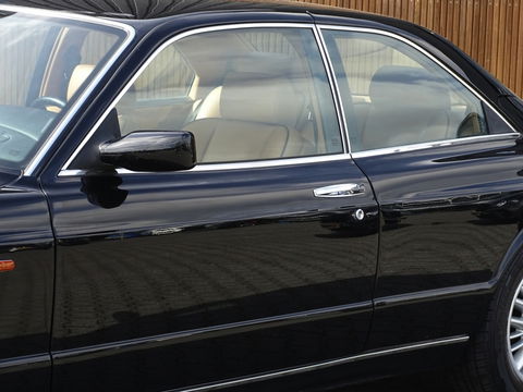 Bentley Continental 6.8 R V8 Turbo coupe / collectors item