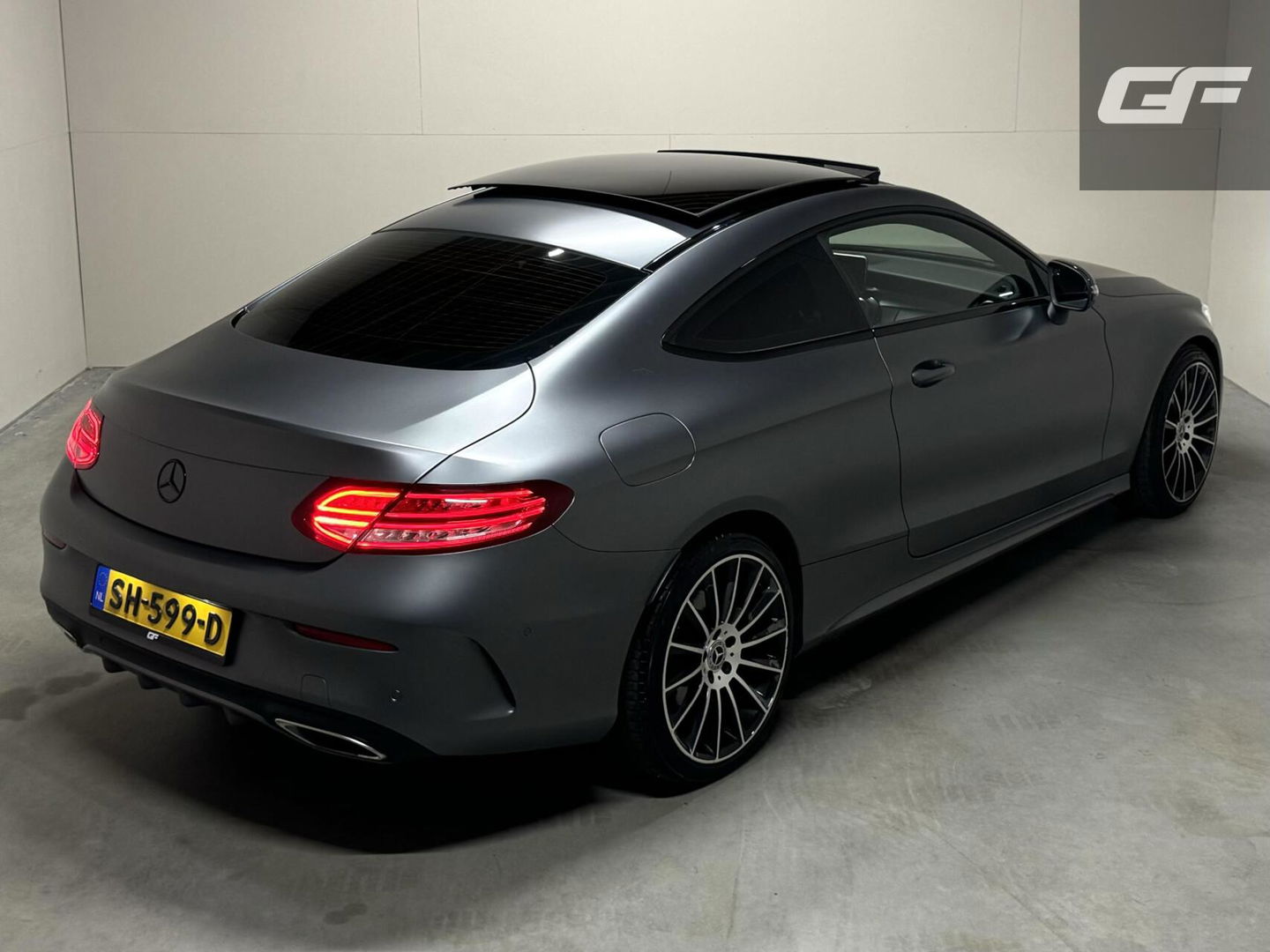 Mercedes-Benz C-Klasse Coupé AMG Pano Magnogrey Camera Cruise NAP