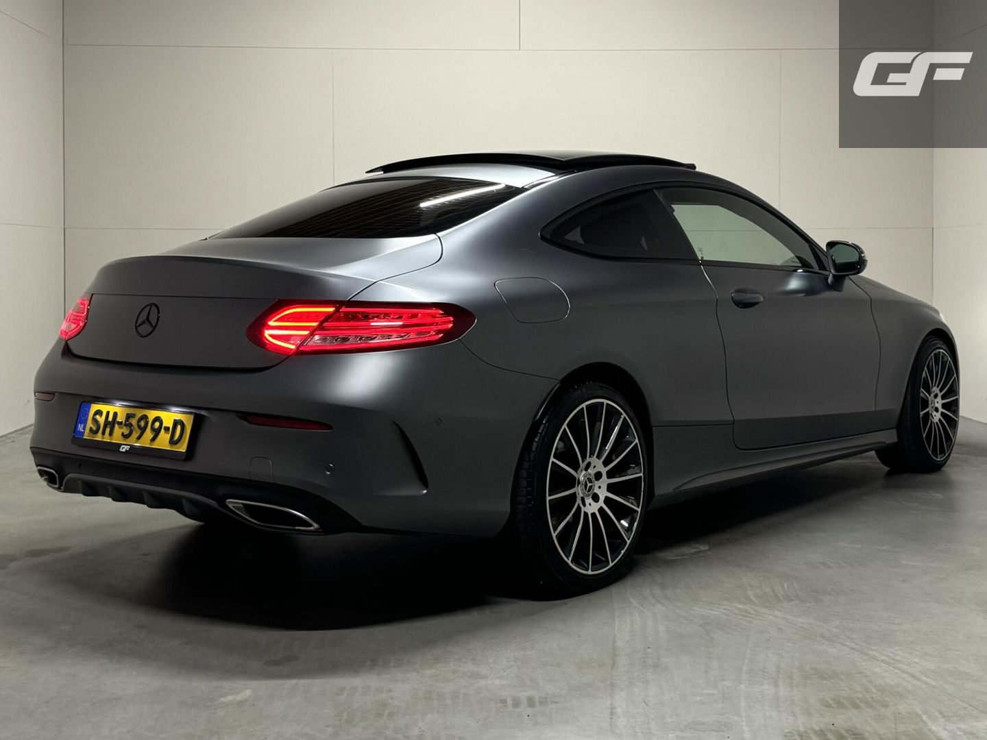 Mercedes-Benz C-Klasse Coupé AMG Pano Magnogrey Camera Cruise NAP