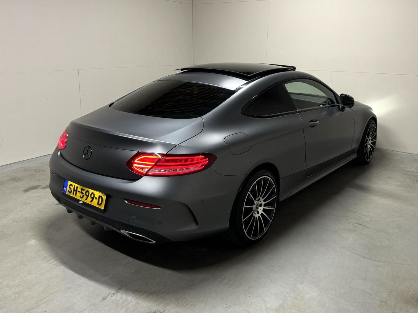 Mercedes-Benz C-Klasse Coupé AMG Pano Magnogrey Camera Cruise NAP