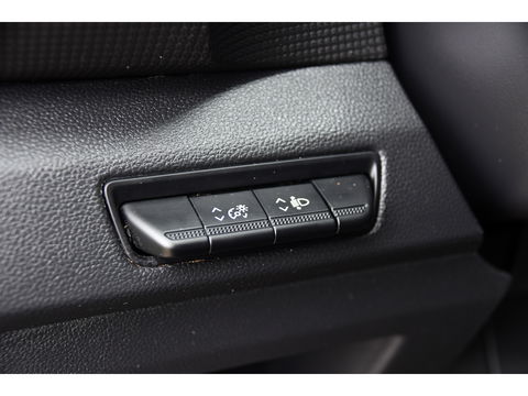 Renault Trafic 2.0 dCi 150 T30 L2H1 PB Edition Camera, Cruise, Carplay, LED, 150pk, Leder, Trekhaak, Automaat, Multimedia, Uniek!