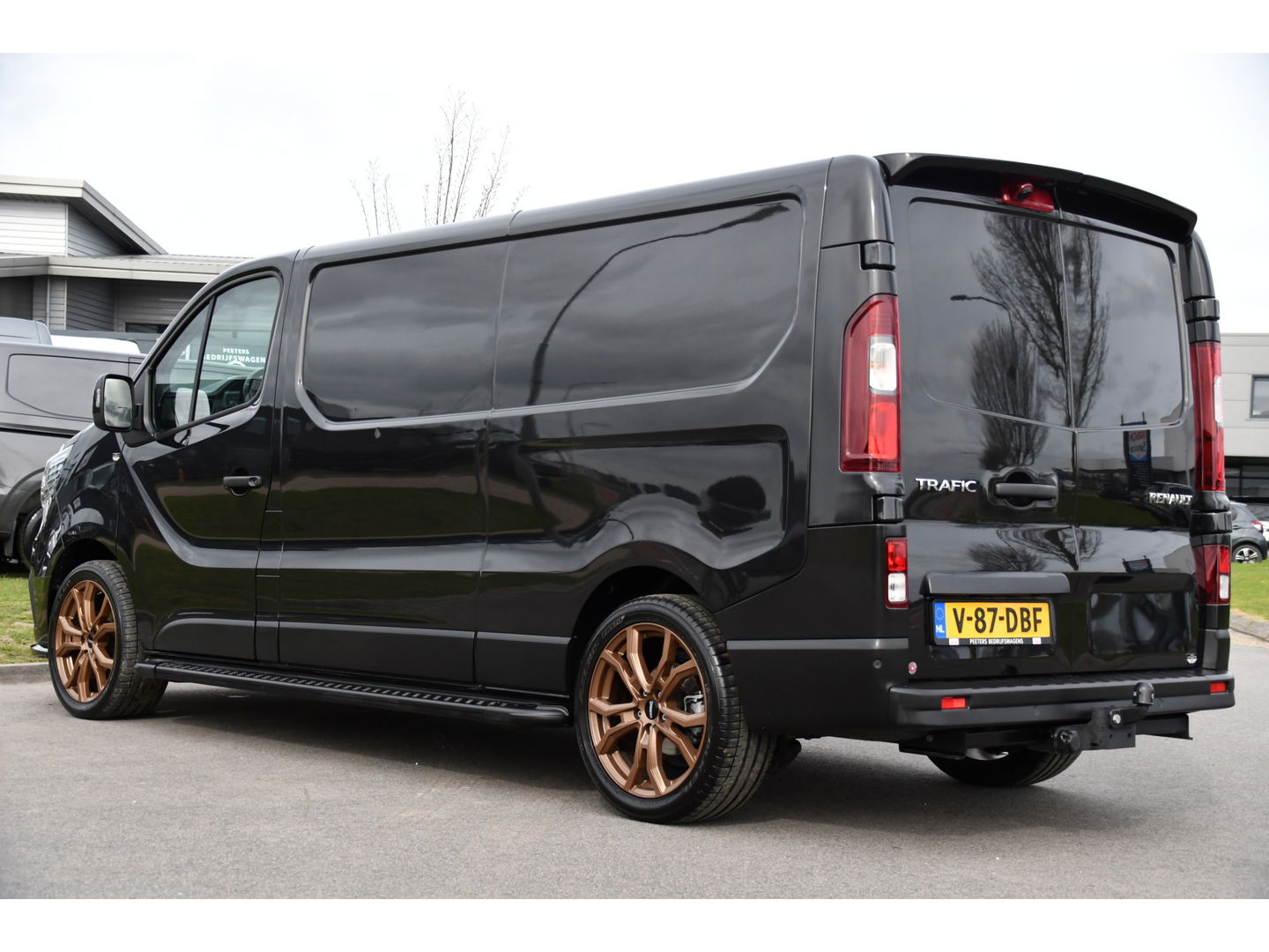 Renault Trafic 2.0 dCi 150 T30 L2H1 PB Edition Camera, Cruise, Carplay, LED, 150pk, Leder, Trekhaak, Automaat, Multimedia, Uniek!