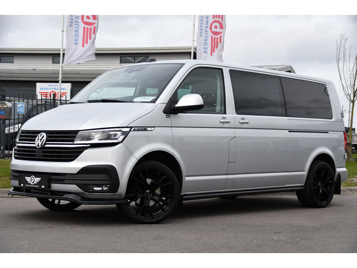 Volkswagen Transporter 2.0 TDI L2H1 30 DC Bulli Virtual, Adaptieve Cruise, Camera, Carplay, LED, Elektrische deur, Standkachel, Stoelverwarming, Trekhaak, Uniek!