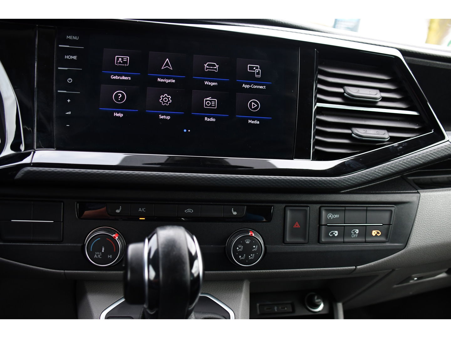 Volkswagen Transporter 2.0 TDI L2H1 30 DC Bulli Virtual, Adaptieve Cruise, Camera, Carplay, LED, Elektrische deur, Standkachel, Stoelverwarming, Trekhaak, Uniek!