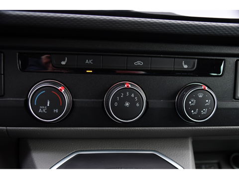 Volkswagen Transporter 2.0 TDI L2H1 30 DC Bulli Virtual, Adaptieve Cruise, Camera, Carplay, LED, Elektrische deur, Standkachel, Stoelverwarming, Trekhaak, Uniek!