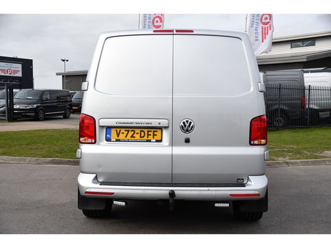 Volkswagen Transporter 2.0 TDI L2H1 30 DC Bulli Virtual, Adaptieve Cruise, Camera, Carplay, LED, Elektrische deur, Standkachel, Stoelverwarming, Trekhaak, Uniek!