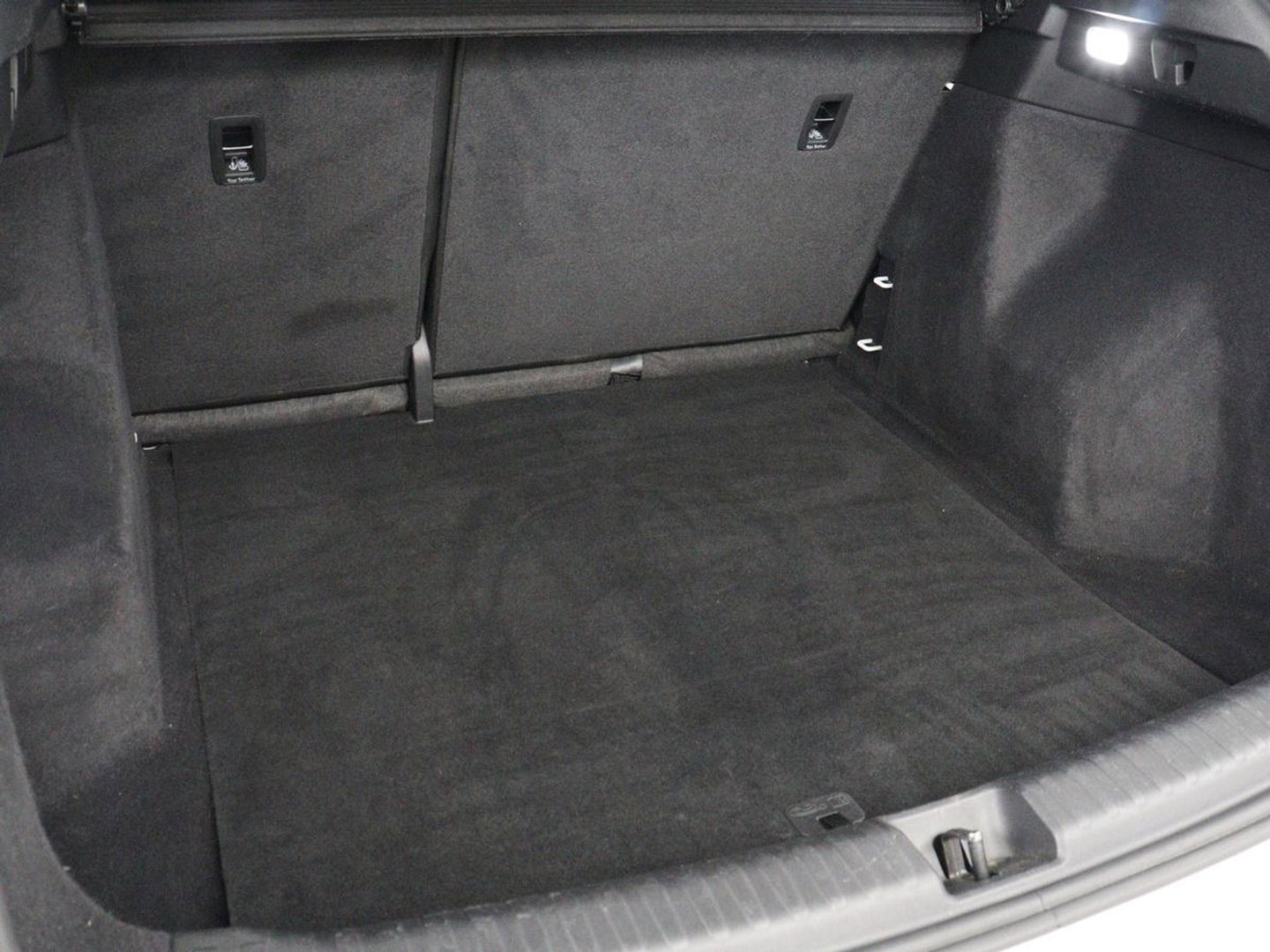 Audi Q4 e-tron 40 Advanced edition 77 kWh | SOH 94% | Stoelverwarming | Matrix LED | Carplay | Virtual Cockpit | 19'' | Parkeerhulp | Navigatie | Audi Sound | Climate control | DAB | Cruise control