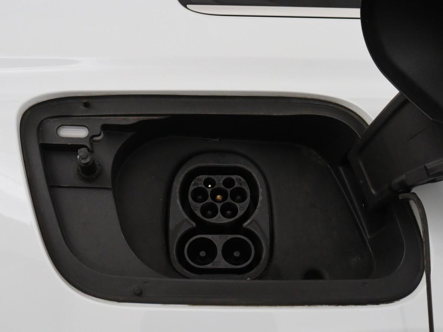 Audi Q4 e-tron 40 Advanced edition 77 kWh | SOH 94% | Stoelverwarming | Matrix LED | Carplay | Virtual Cockpit | 19'' | Parkeerhulp | Navigatie | Audi Sound | Climate control | DAB | Cruise control